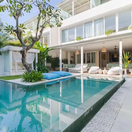 Berawa -Ocean View 5 Bed, Walk To Beach, Sleeps 10